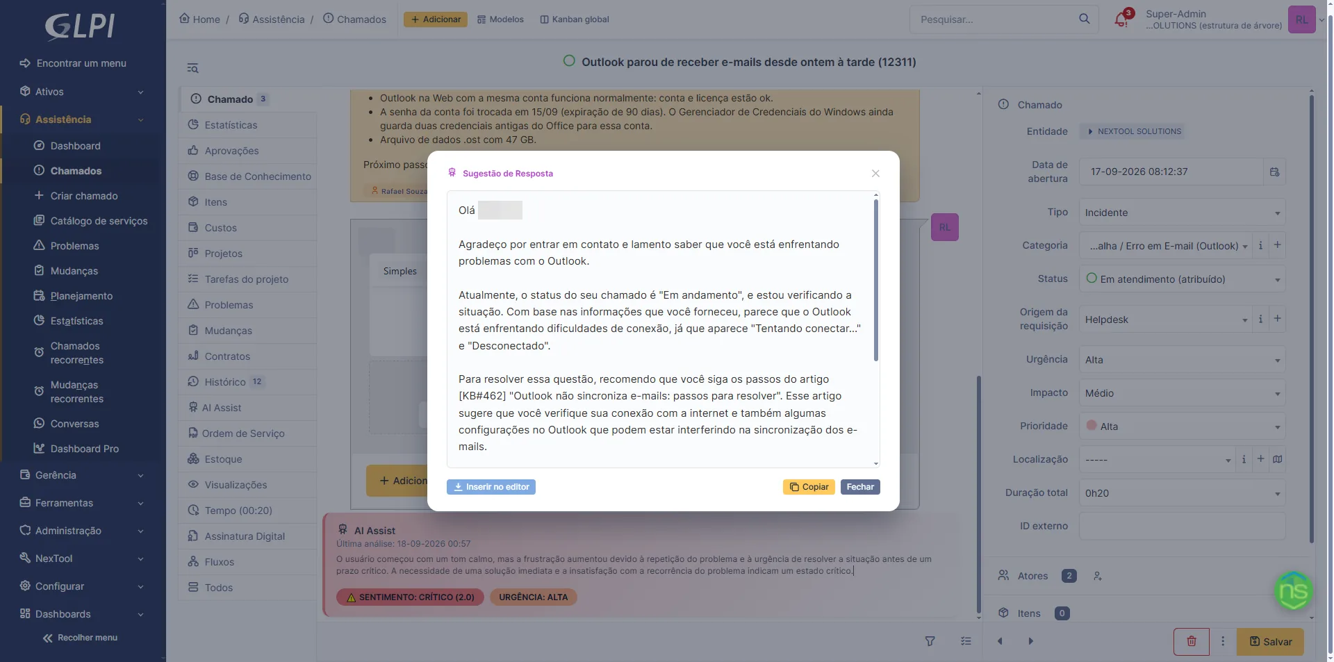 Sugestão de resposta gerada pela IA a partir do histórico do chamado, a citar o artigo da base que resolve o problema