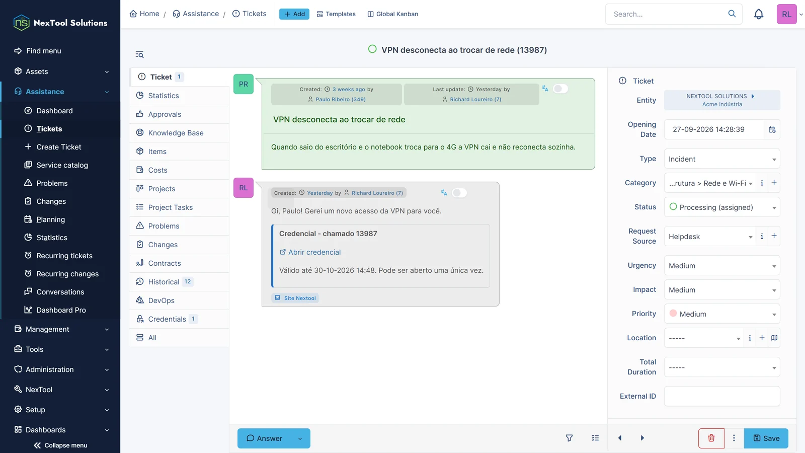 Ticket follow-up with the Open credential link, its validity and a single-open limit, with no password in the history