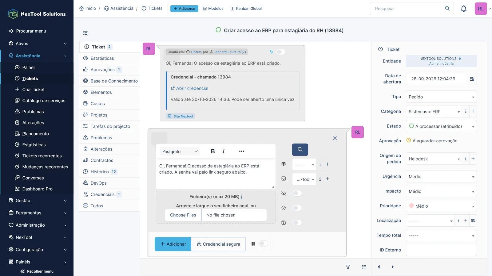 Resposta de um pedido no GLPI com o botão Credencial segura do Vault Send ao lado do Adicionar